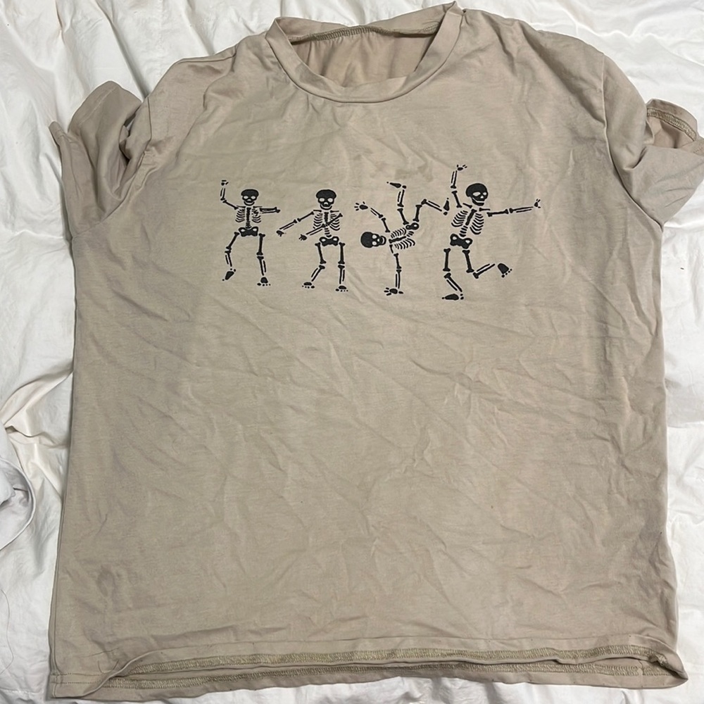 Cute skater shirt